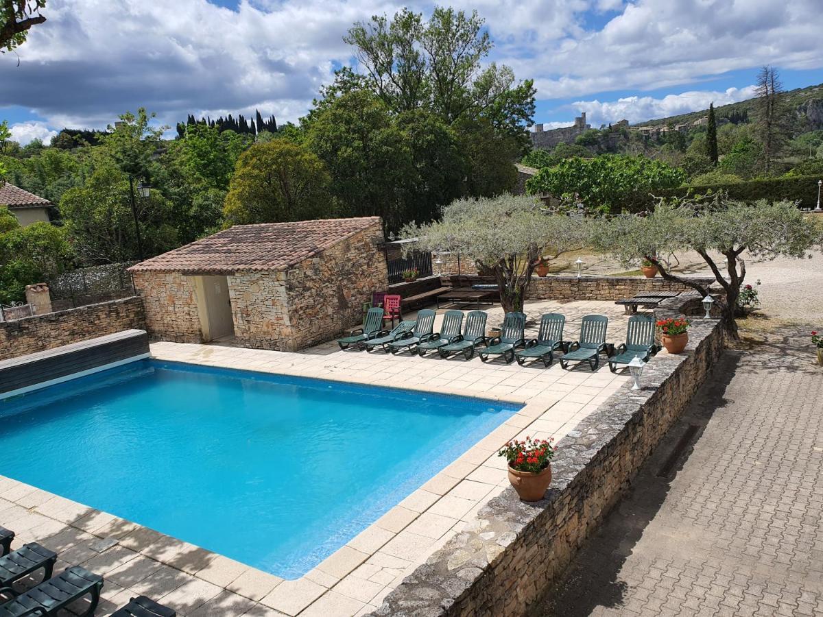 Logis Hotel Restaurant L'Escarbille Saint-Martin-dʼArdèche Esterno foto
