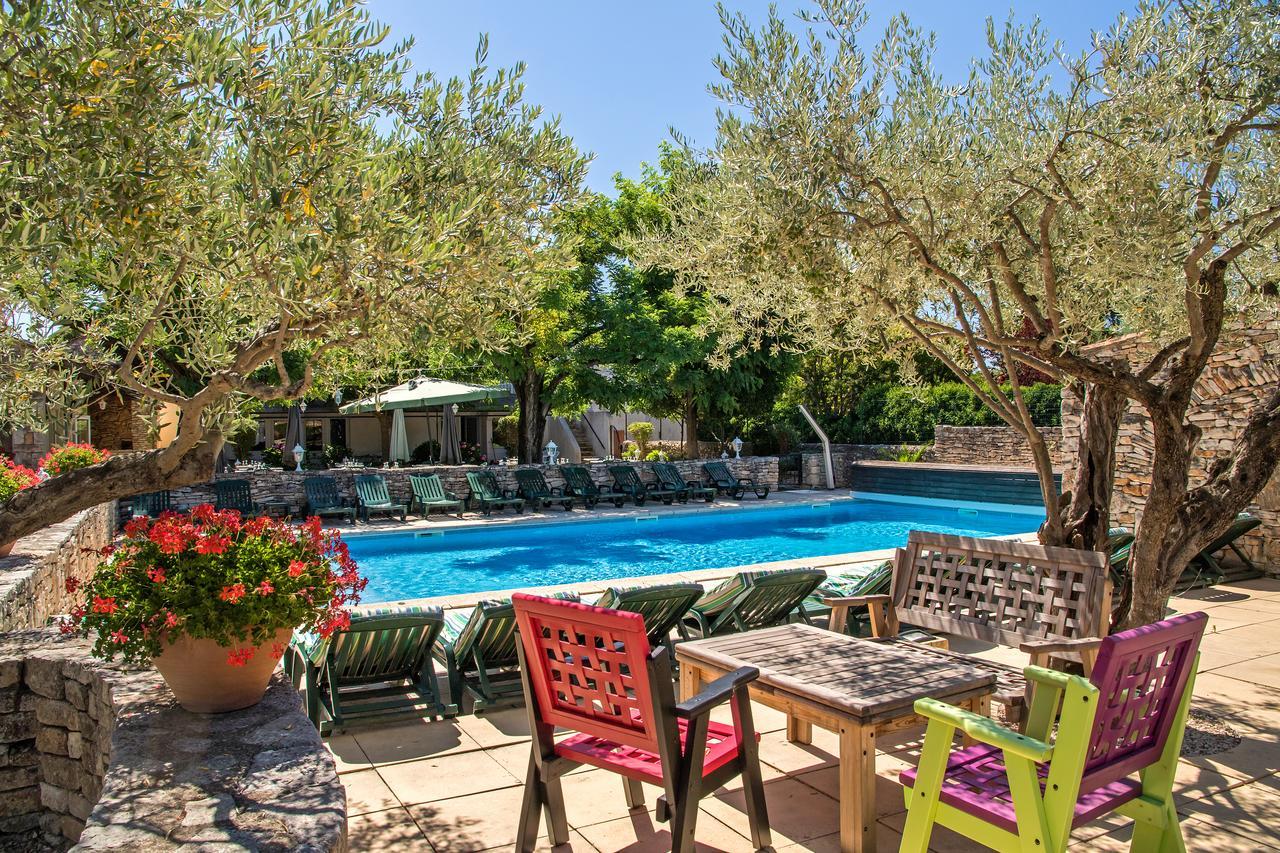 Logis Hotel Restaurant L'Escarbille Saint-Martin-dʼArdèche Esterno foto